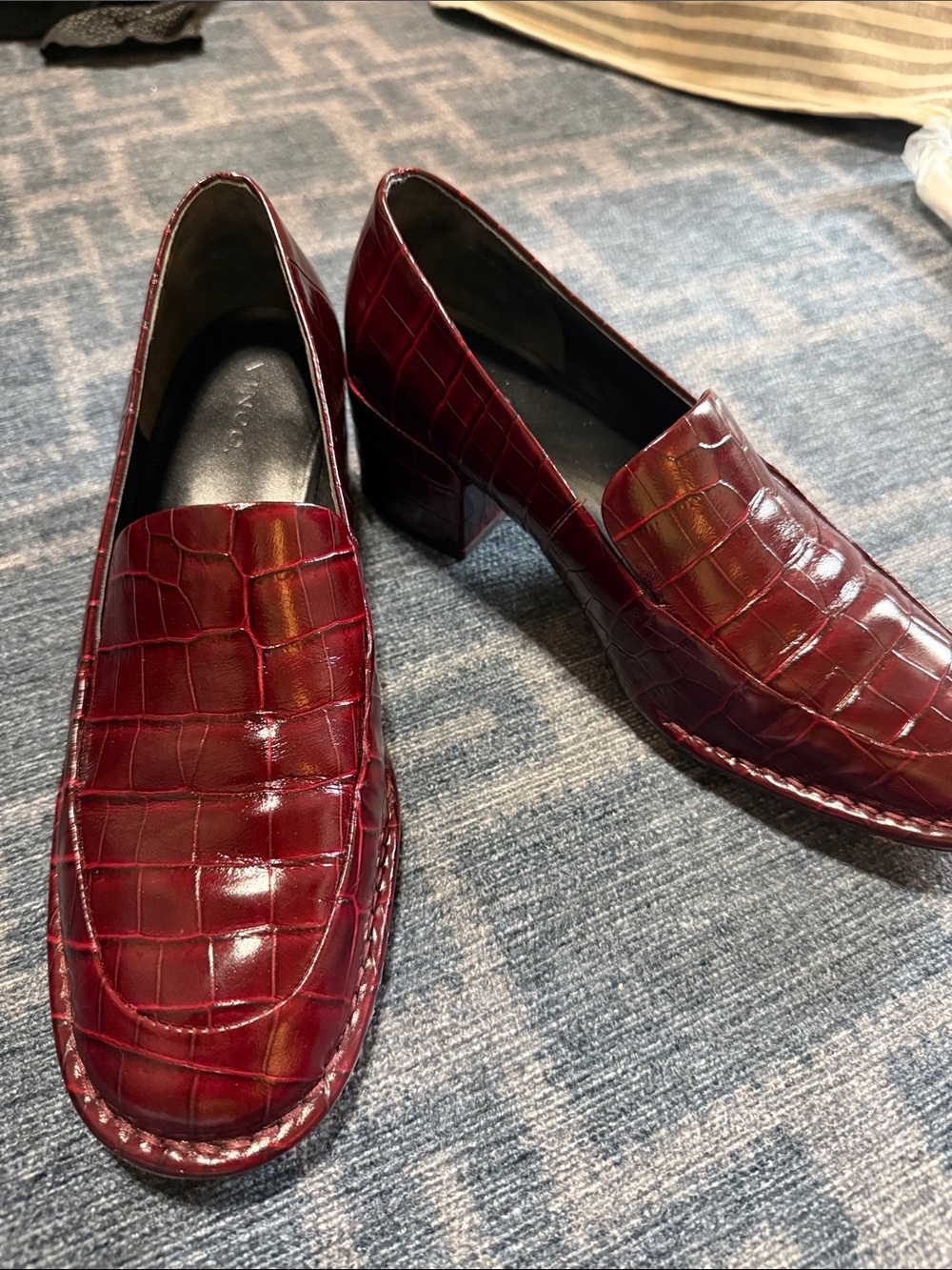 Vince Women’s Croc-Embossed Red Leather healed Loafers